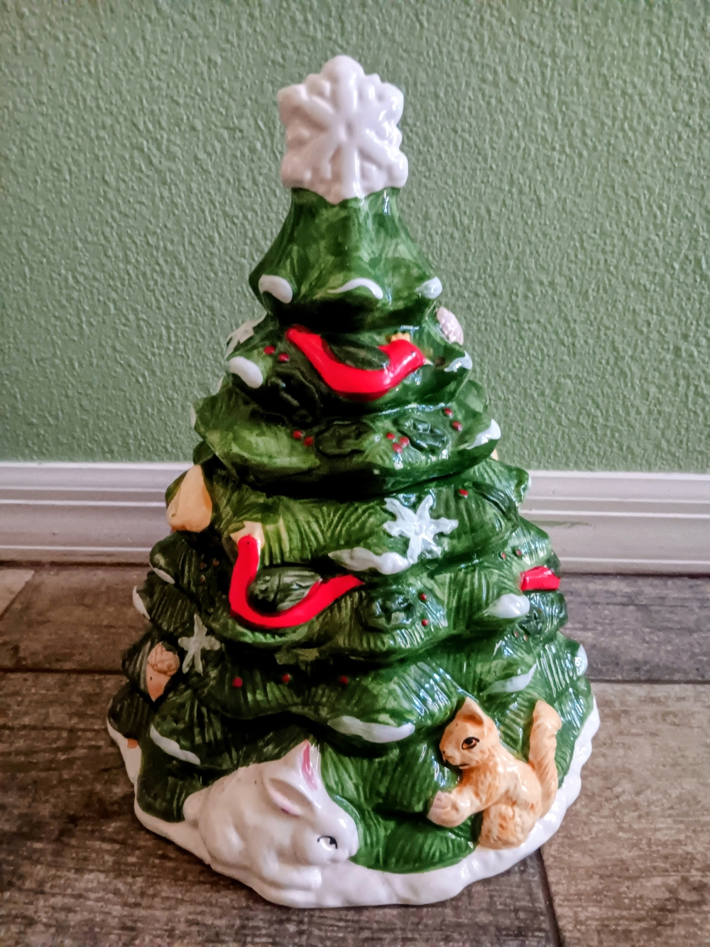 Ceramic Musical Holiday Tree Cookie Jar